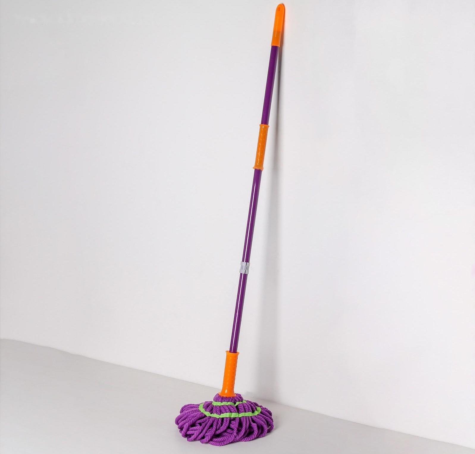 Швабра с отжимом Доляна, насадка из микрофибры, металлическая ручка 117 см, цвет МИКС