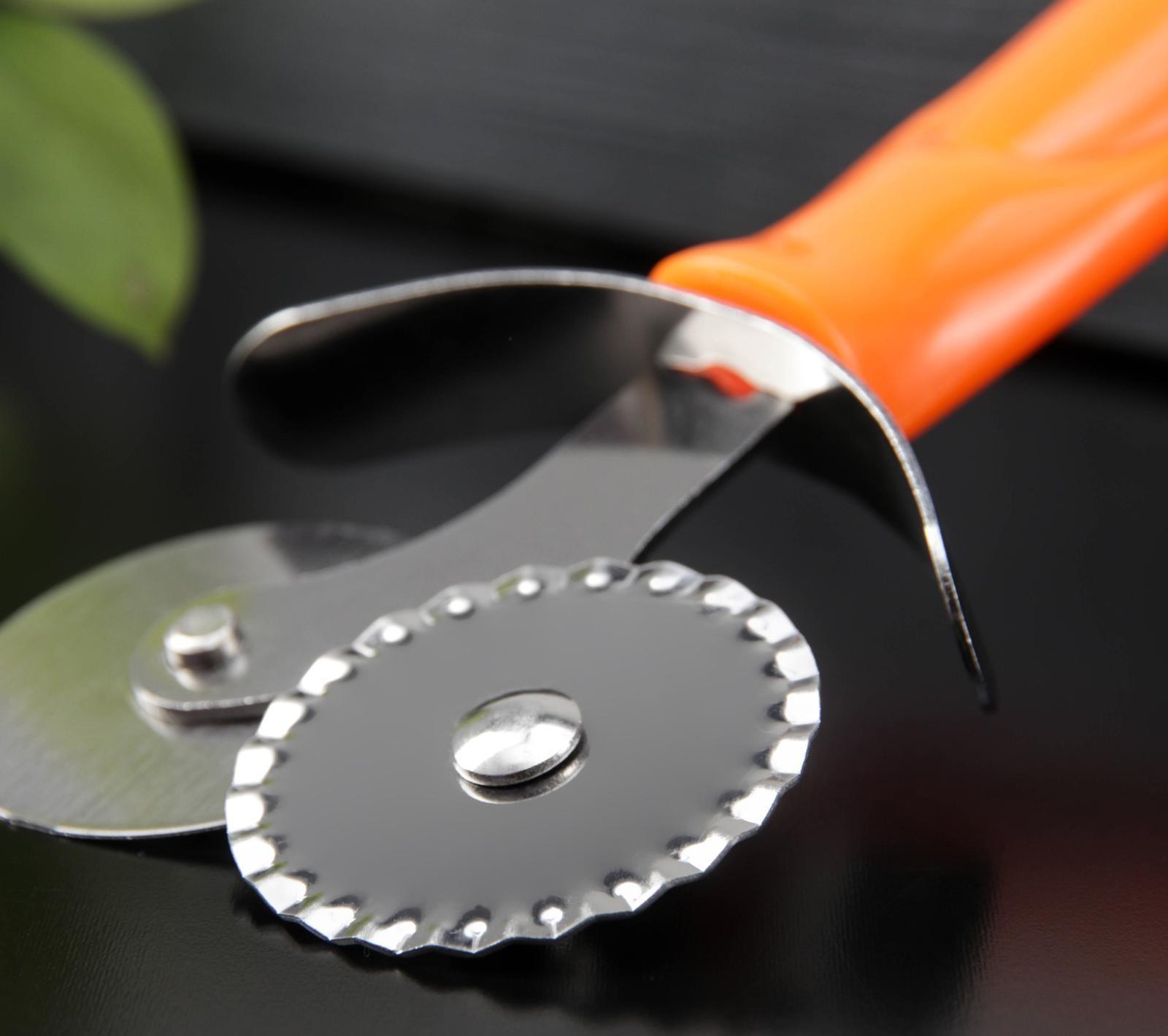 Нож для пиццы и теста Доляна «Оранж», 17 см, 2 лезвия, цвет оранжевый