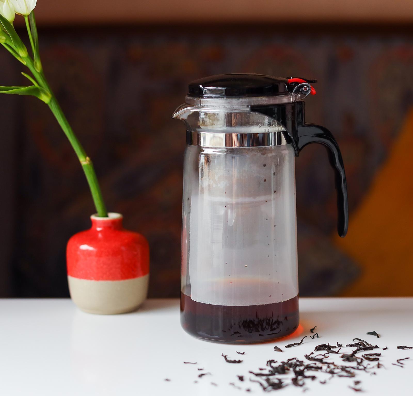 Чайник стеклянный заварочный Magistro «Мантана», 900 мл, с пластиковым ситом