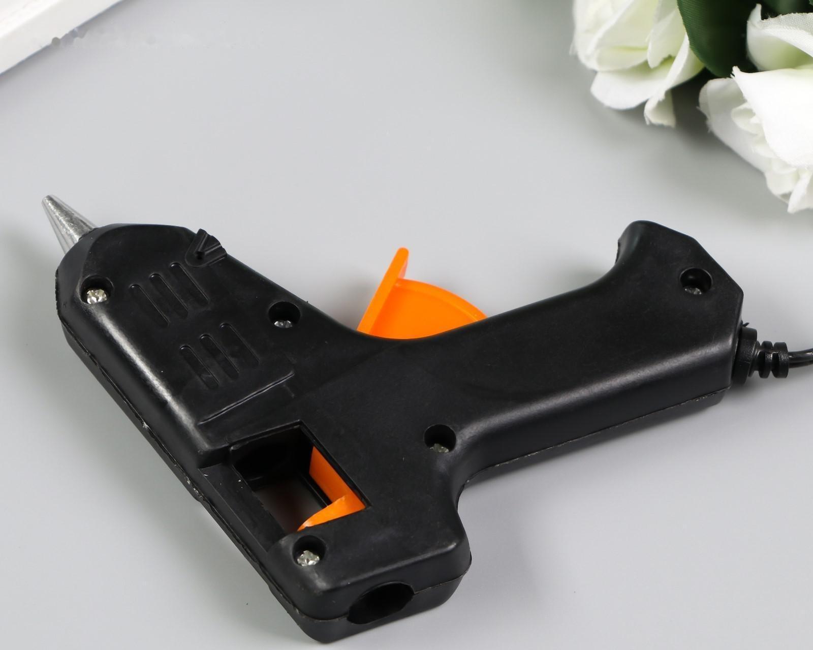 Клеевой пистолет 12х10,5 см питание: сетевой, диаметр стержня - 7 мм