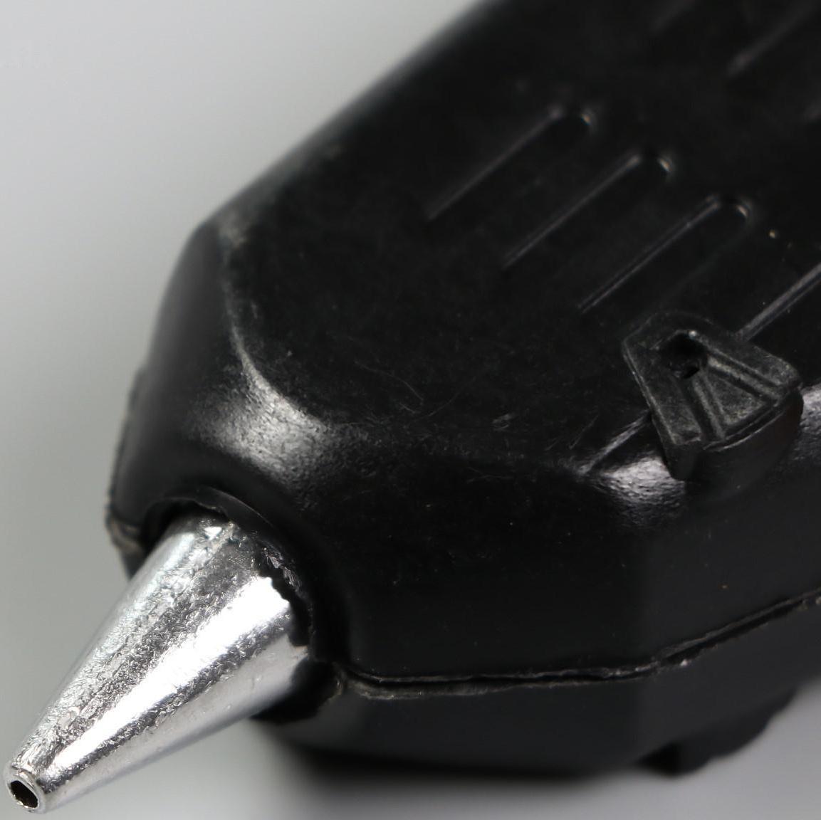 Клеевой пистолет 12х10,5 см питание: сетевой, диаметр стержня - 7 мм