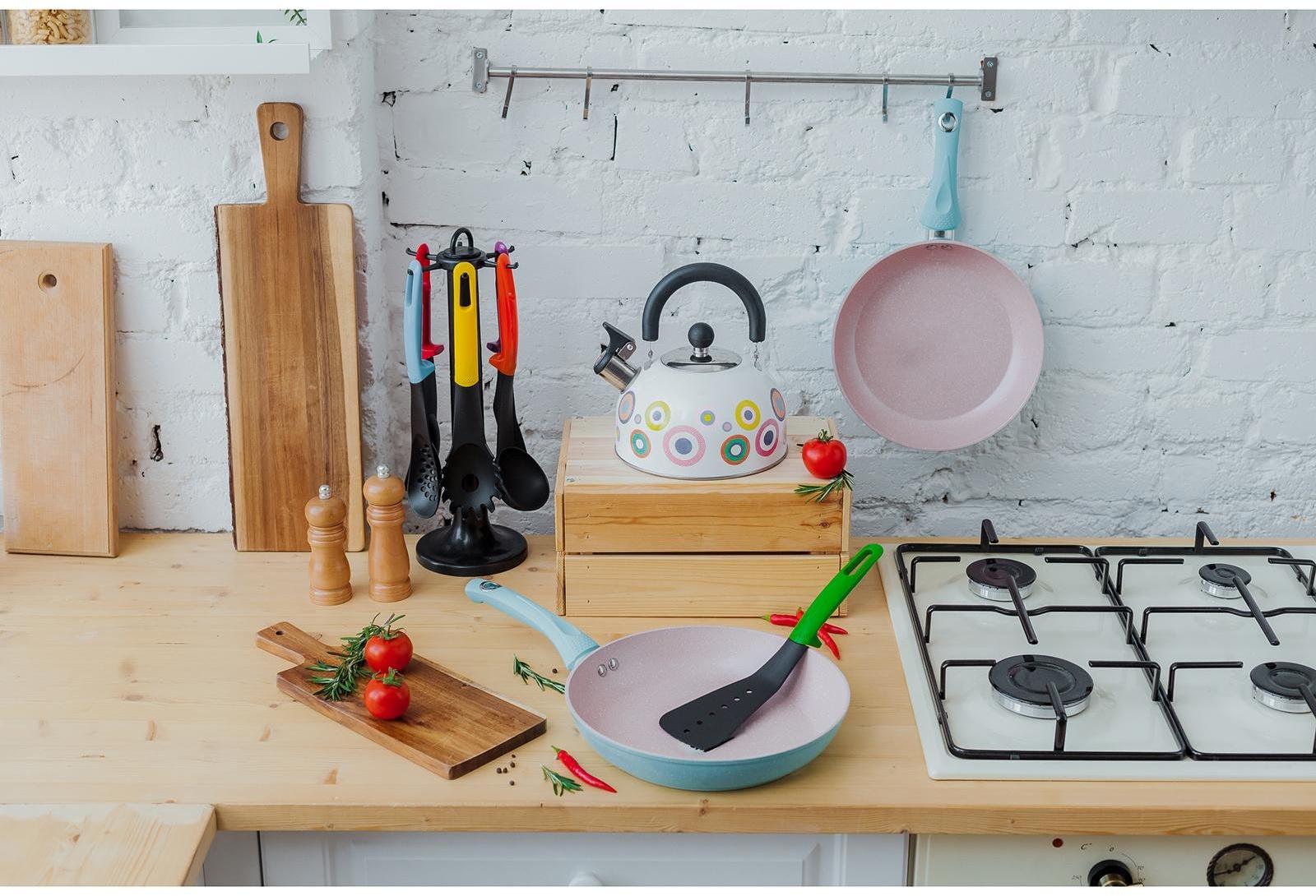 Набор кухонных принадлежностей Доляна «Монпансье», 6 предметов, на подставке, цвет МИКС