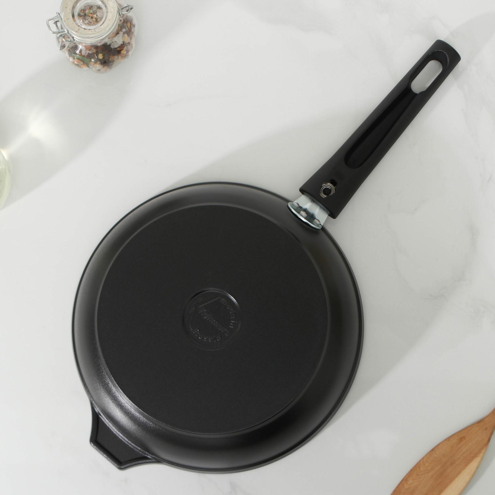 Сковорода «Традиция», d=22 см, съёмная ручка, антипригарное покрытие, цвет чёрный