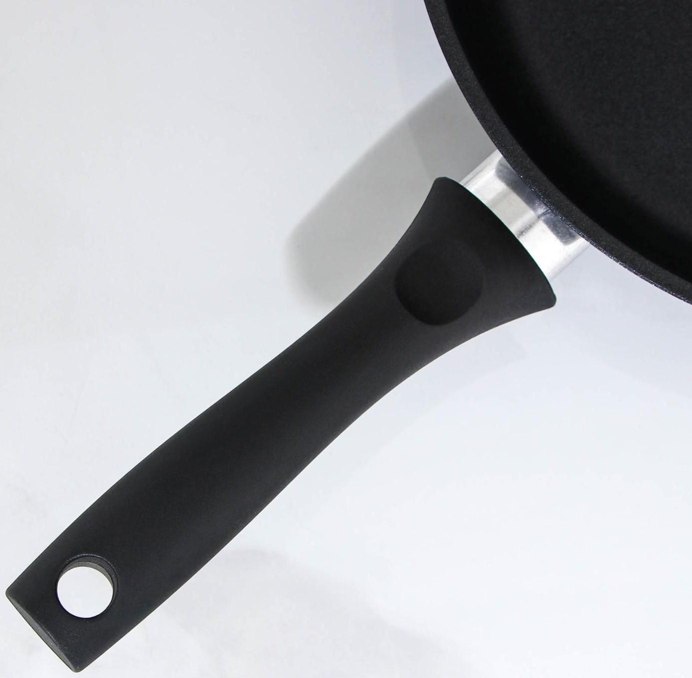 Сковорода «Традиция», d=26 см, пластиковая ручка, антипригарное покрытие, цвет чёрный