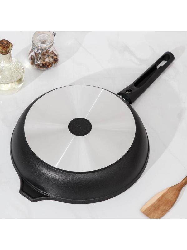 Сковорода «Традиция», d=26 см, съёмная ручка, антипригарное покрытие, цвет чёрный