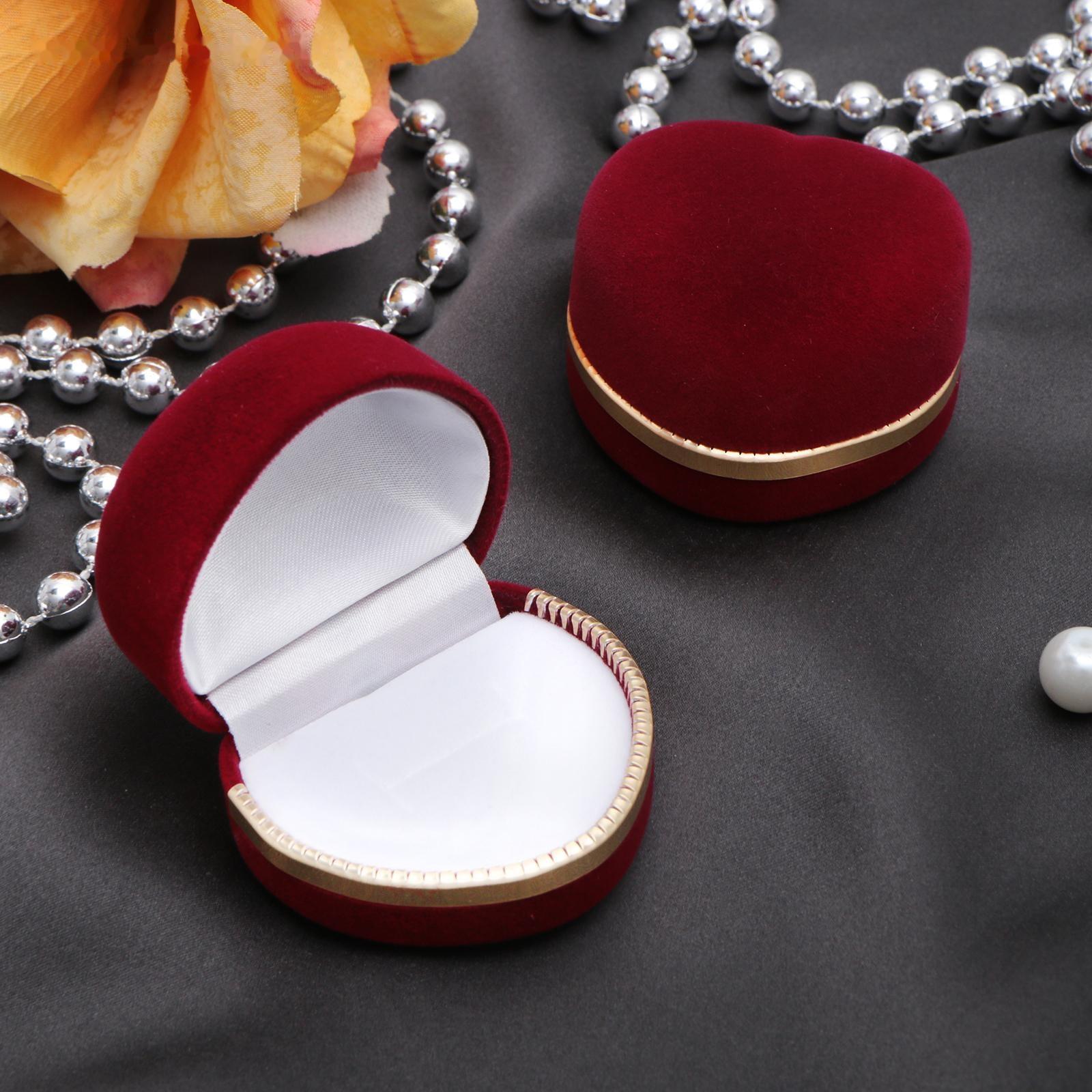 Футляр бархатный под кольцо 