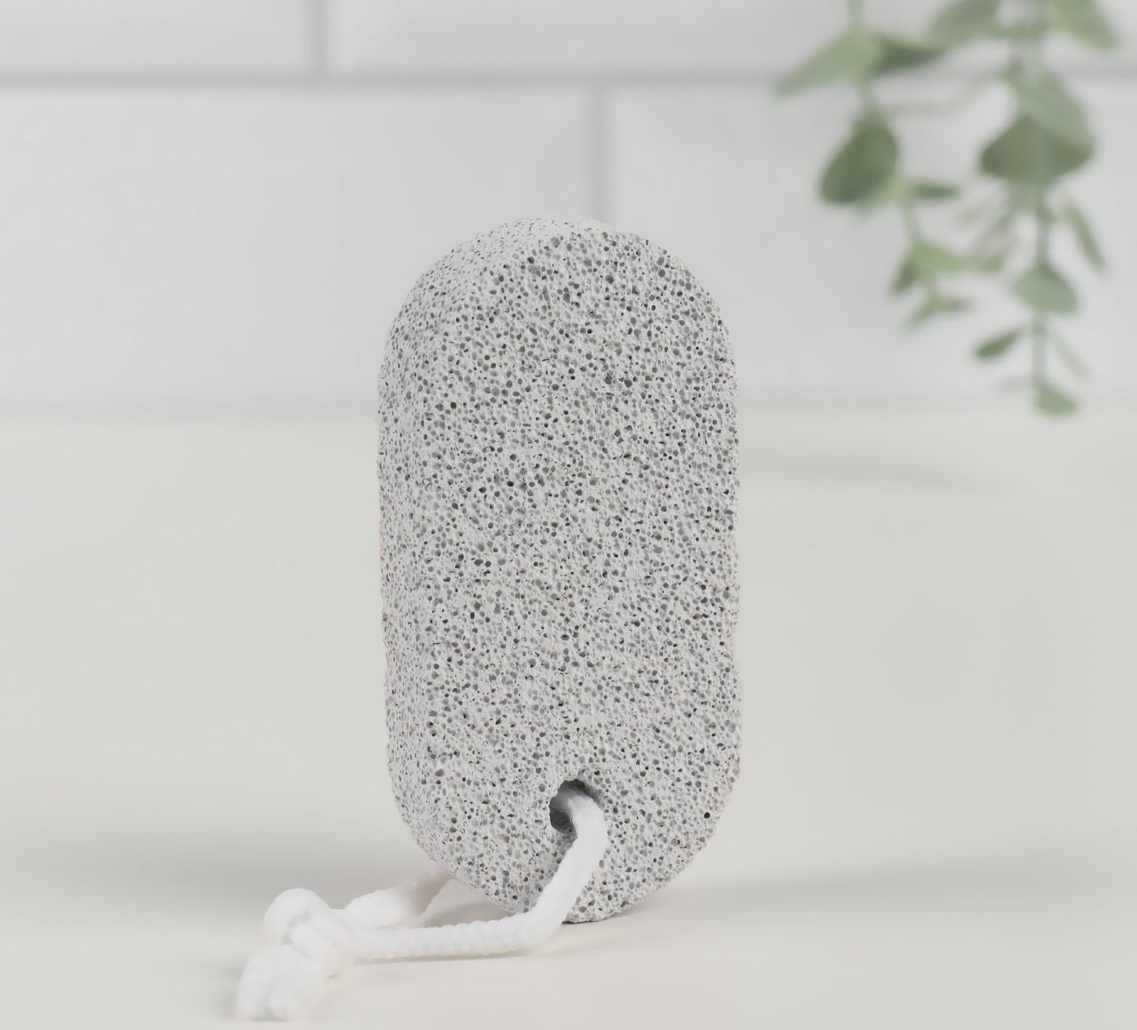 Пемза для педикюра, с подвесом, 9 × 4,5 см, цвет белый