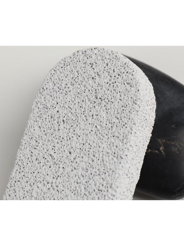 Пемза для педикюра, с подвесом, 9 × 4,5 см, цвет белый