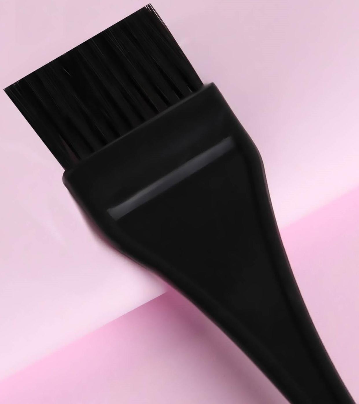 Кисть для окрашивания волос, 20,5 х 3,5 см, цвет чёрный