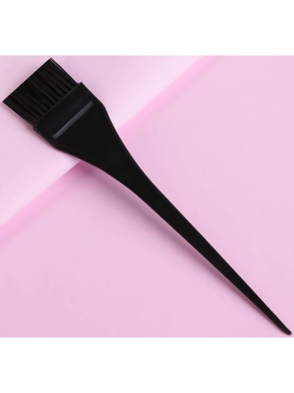 Кисть для окрашивания волос, 20,5 х 3,5 см, цвет чёрный