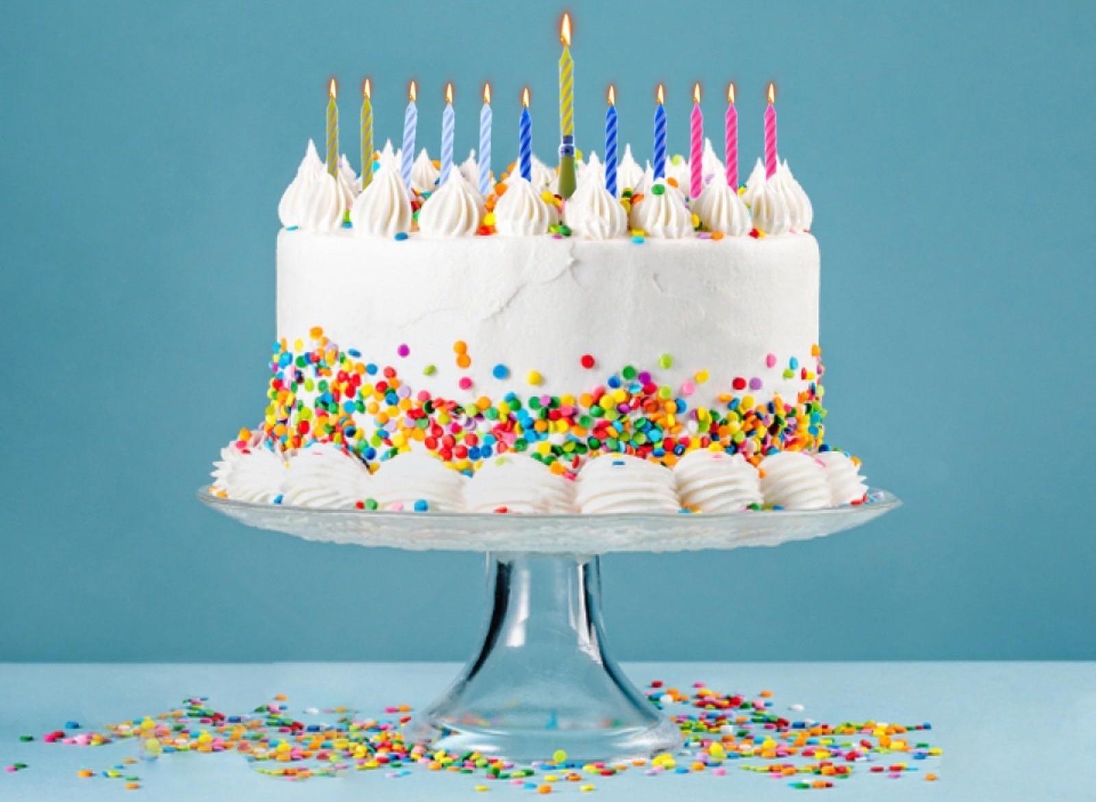 Свеча для торта (набор 12 свечей +1 музыкальная)