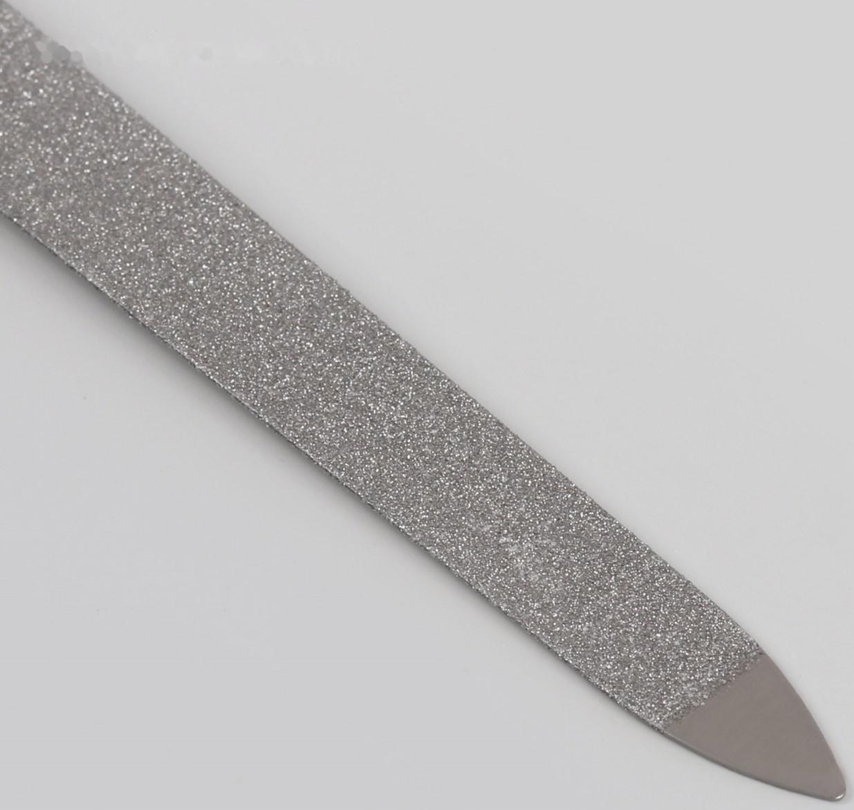 Пилка металлическая для ногтей, прорезиненная ручка, 15 см, цвет МИКС