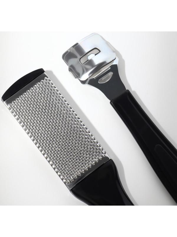 Набор для педикюра, 4 предмета, на блистере, цвет чёрный