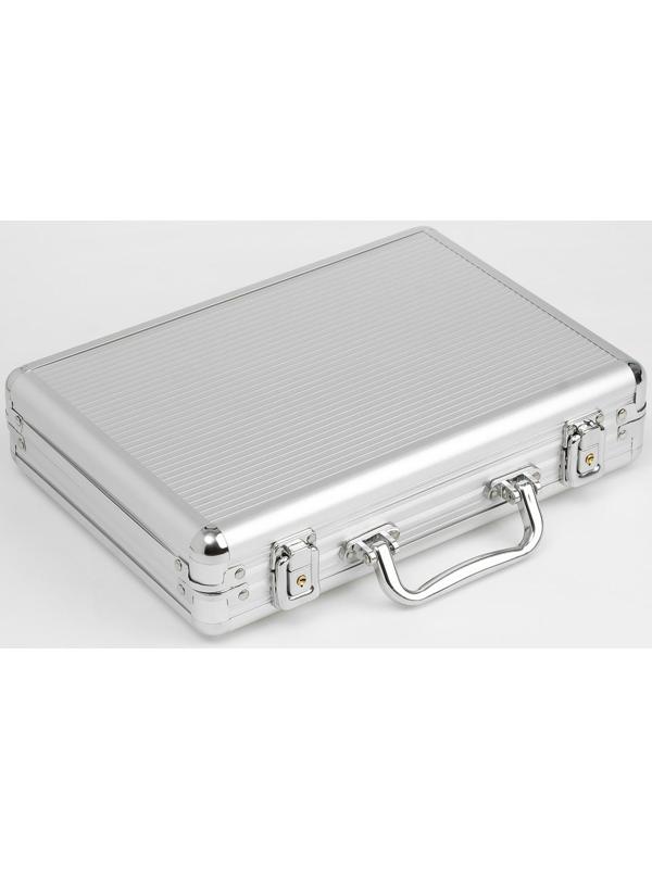 Покер в металлическом кейсе (карты 2 колоды, фишки 200 шт с/номиналом, 5 кубиков), 20.5 х 29 см 4406