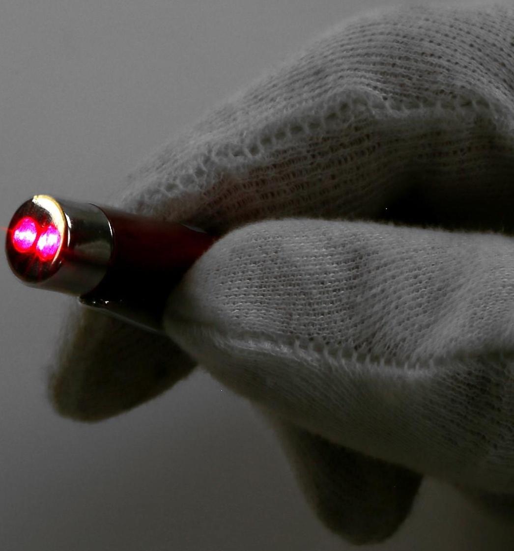 Фонарь-ручка, с лазером, 2 света, 13.5 х 1 см, микс