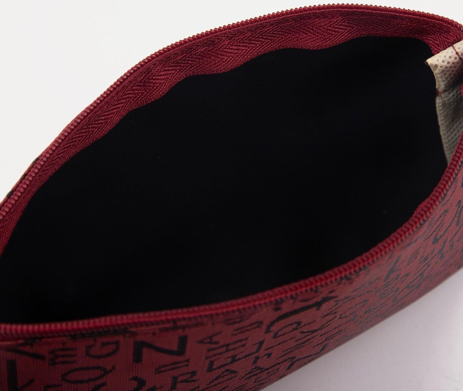 Косметичка на молнии, цвет бордовый