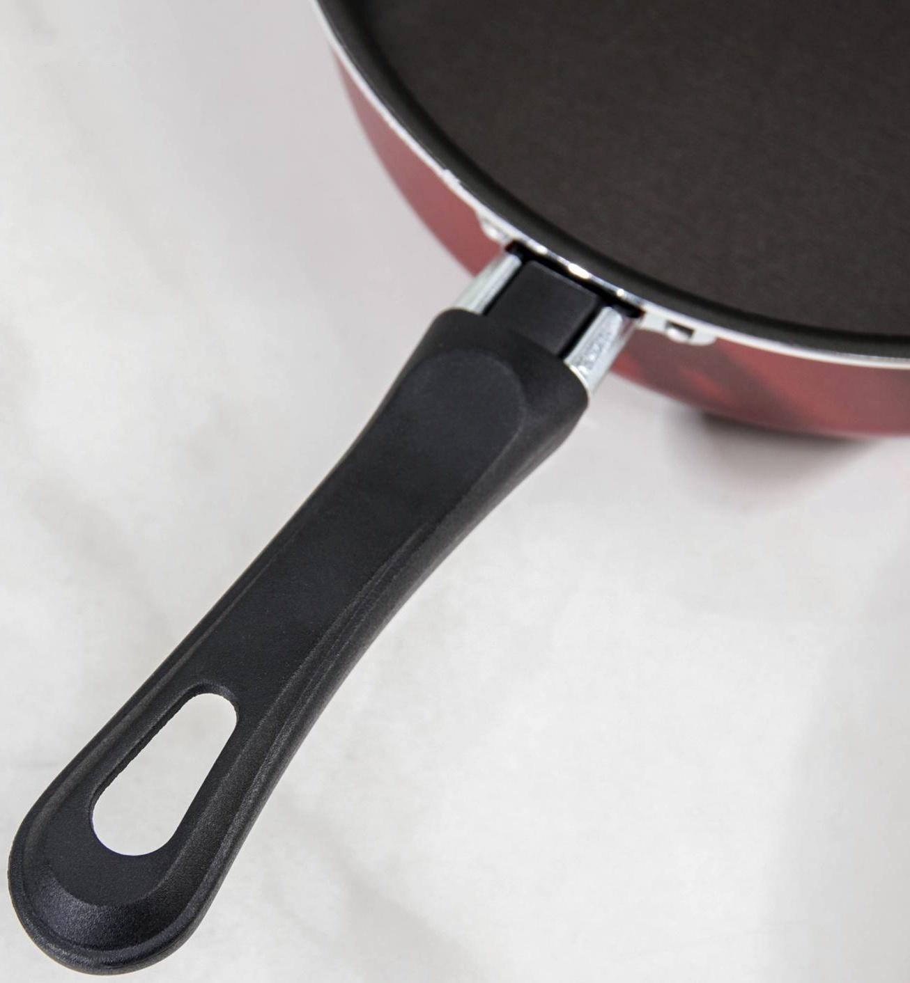 Сотейник «Эксперт», 1,7 л, d=20 см, пластиковая ручка, стеклянная крышка, антипригарное покрытие, цвет бордовый