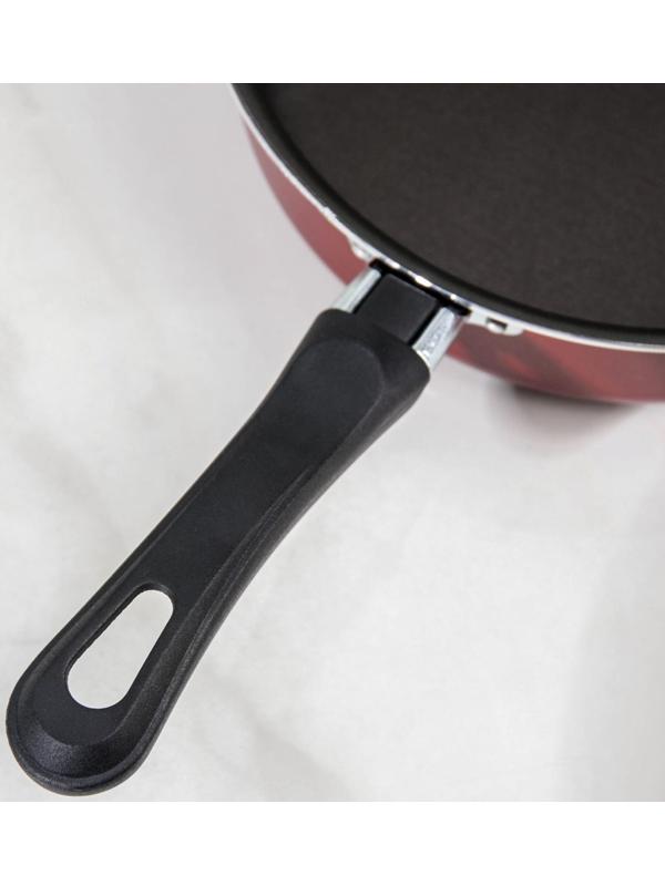 Сотейник «Эксперт», 1,7 л, d=20 см, пластиковая ручка, стеклянная крышка, антипригарное покрытие, цвет бордовый