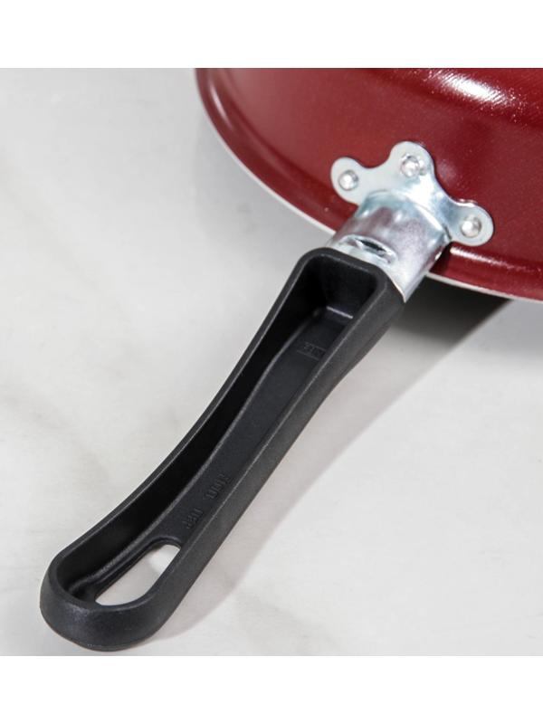 Сотейник «Эксперт», 1,7 л, d=20 см, пластиковая ручка, стеклянная крышка, антипригарное покрытие, цвет бордовый