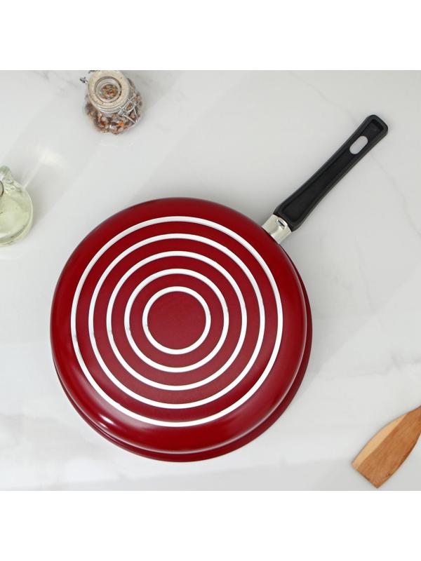 Сотейник «Эксперт», 3,5 л, d=26 см, пластиковая ручка, стеклянная крышка, антипригарное покрытие, цвет бордовый