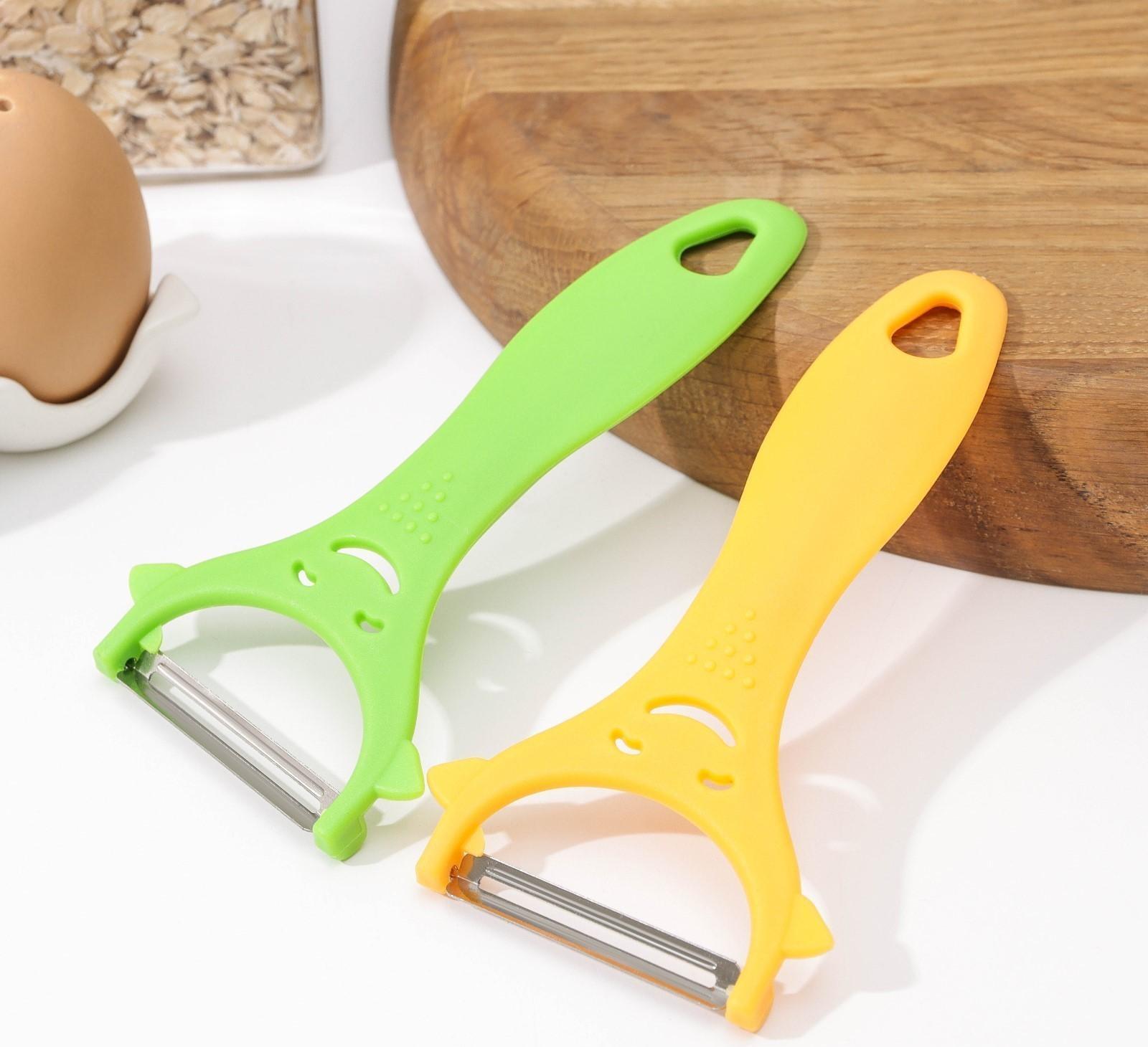 Овощечистка Доляна «Смайлик», 15 см, цвет МИКС