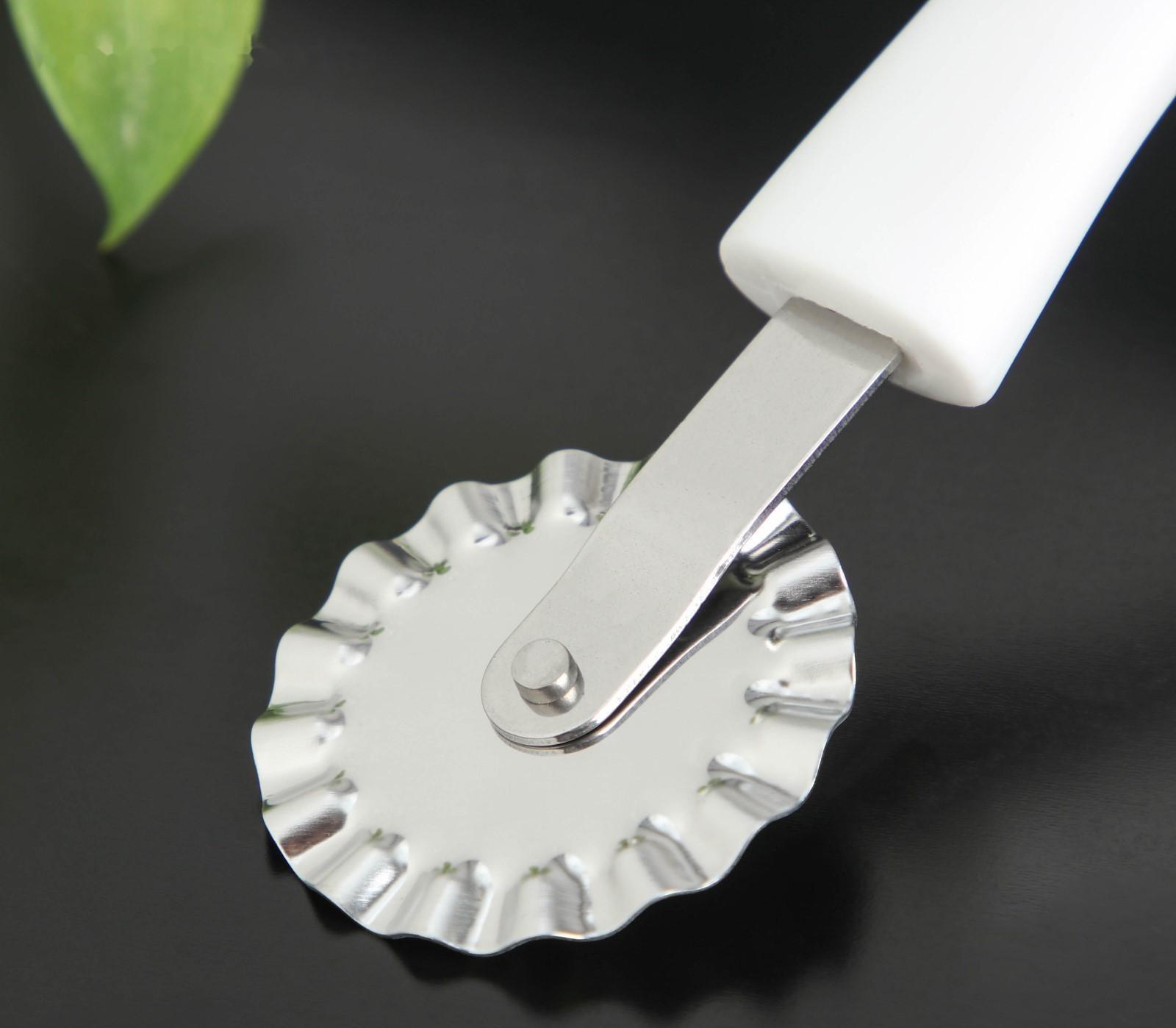 Нож для пиццы и теста Доляна Style, 18 см, ручка sоft-tоuch, цвет МИКС