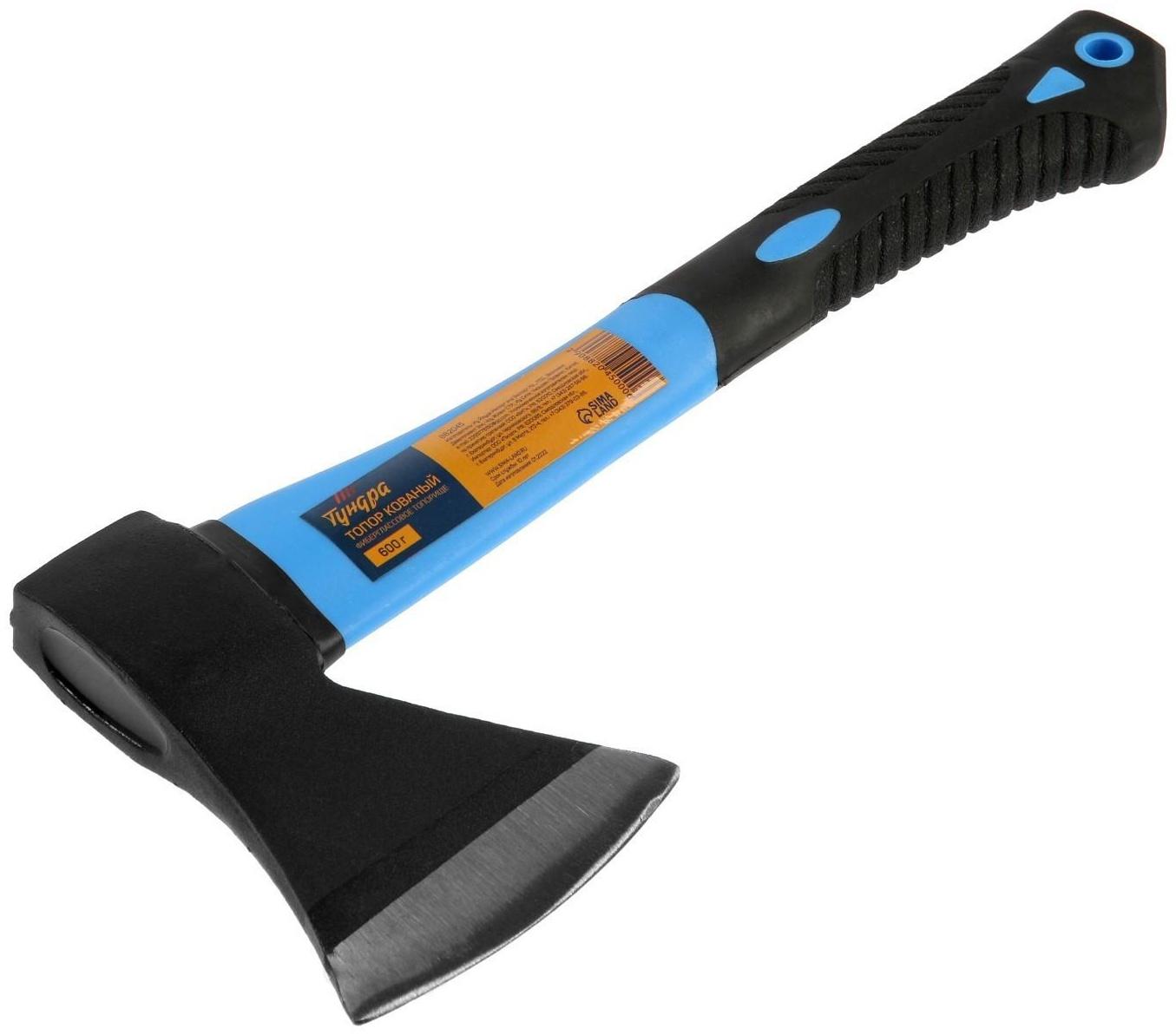 Топор кованый ТУНДРА, фиберглассовое обрезиненное топорище 36 см, 600 г