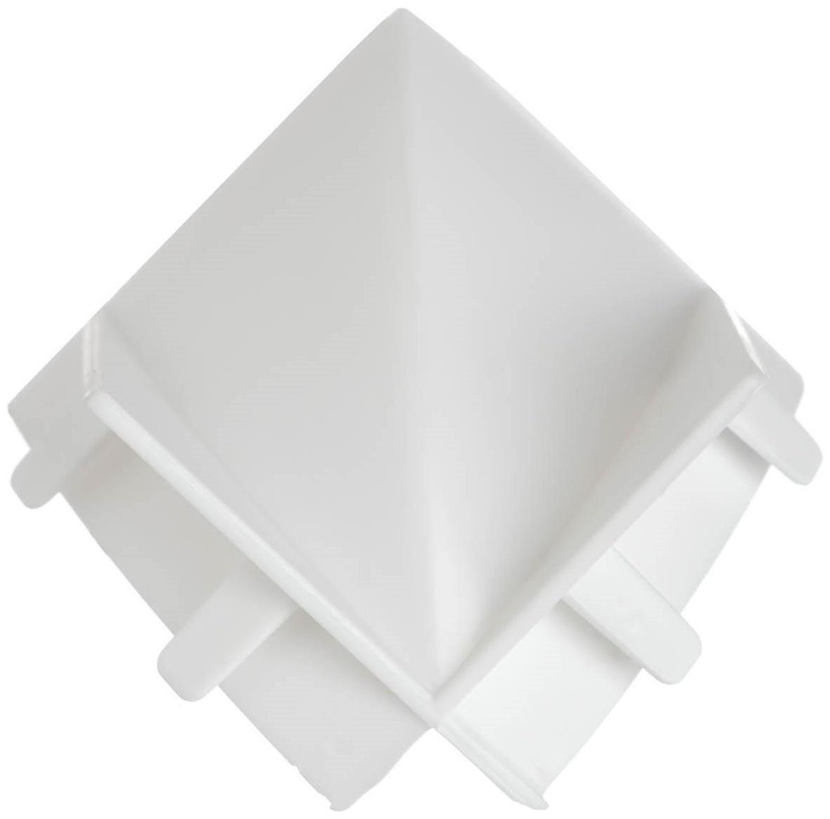 Внутренний угол к плинтусу для столешницы 