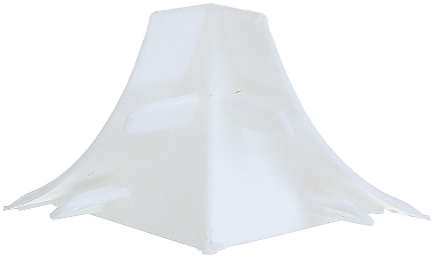 Наружный угол к плинтусу для столешницы 