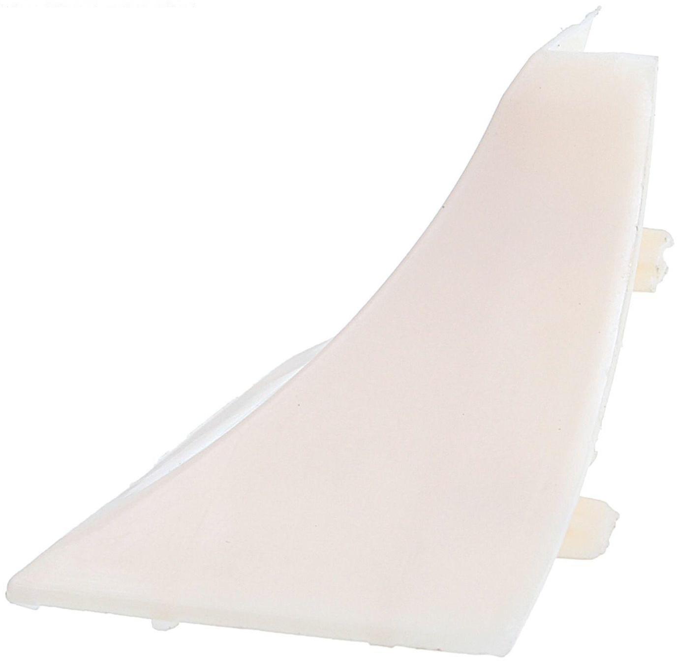 Наружный угол к плинтусу для столешницы 