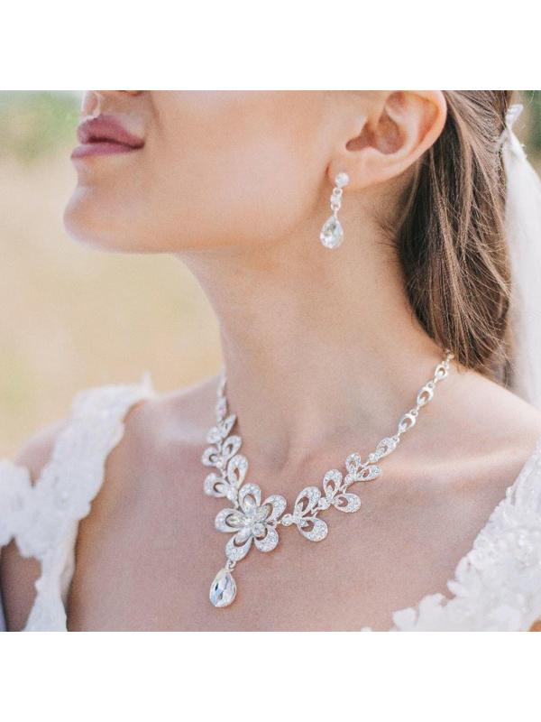 Набор 2 предмета: серьги, колье 