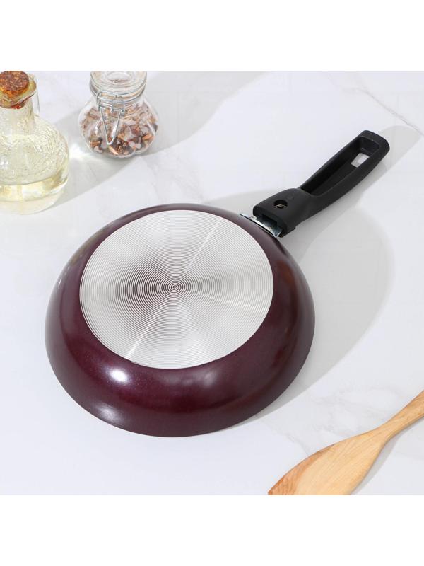 Сковорода «Хозяюшка», d=20 см, съёмная ручка, стеклянная крышка, антипригарное покрытие, цвет бордовый