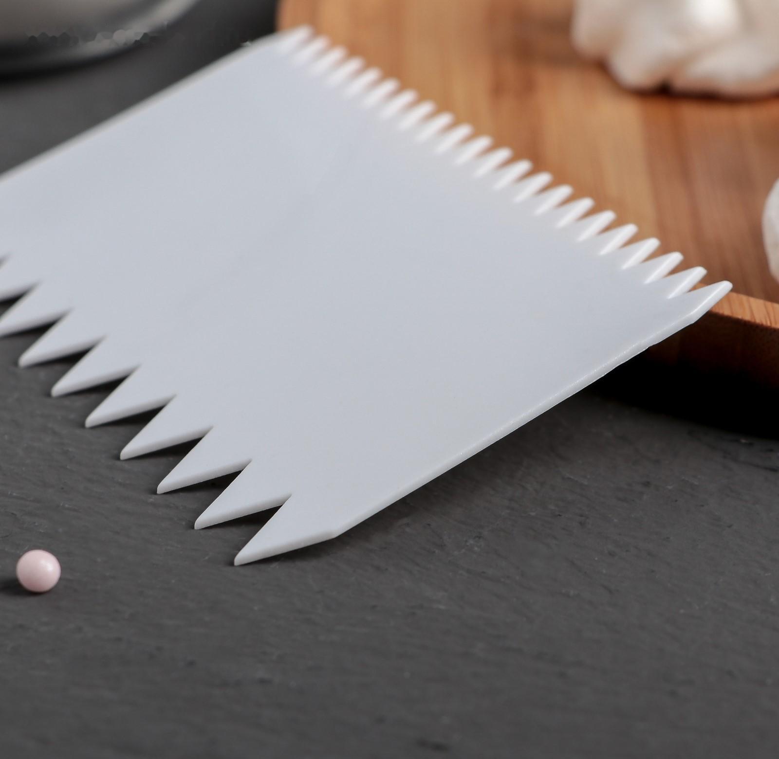 Шпатель кондитерский «Зубчики», 10,8×7,2 см