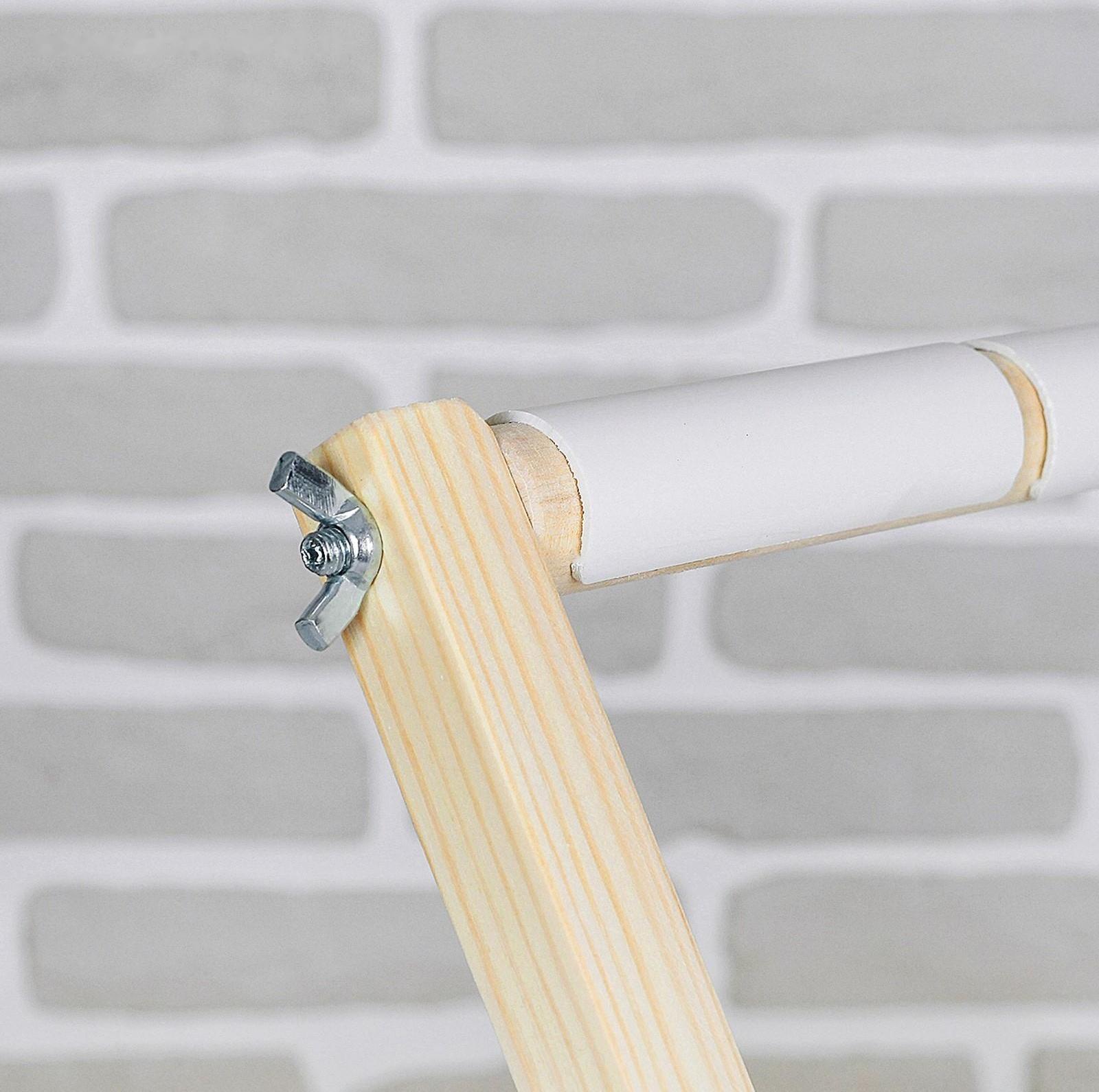 Пяльцы-рамка для вышивания, 30 × 40 см, с подставкой, цвет светлое дерево