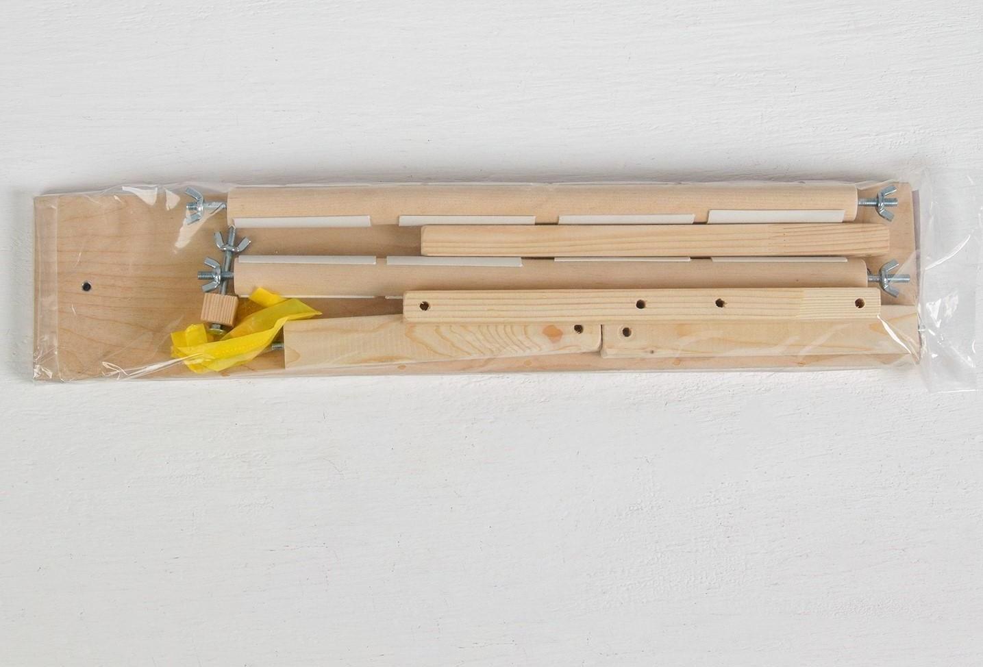 Пяльцы-рамка для вышивания, 30 × 40 см, с подставкой, цвет светлое дерево