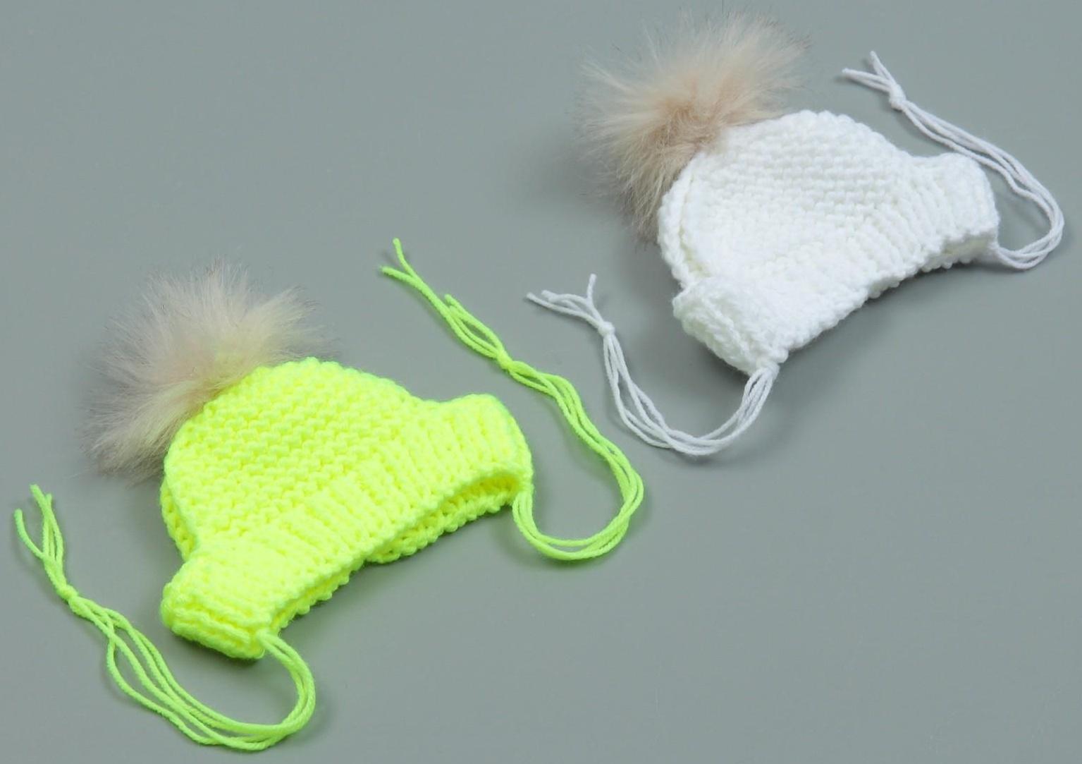 Шапка вязаная для собак, с помпоном, M-L (объем головы 28 см, высота 9 см), микс