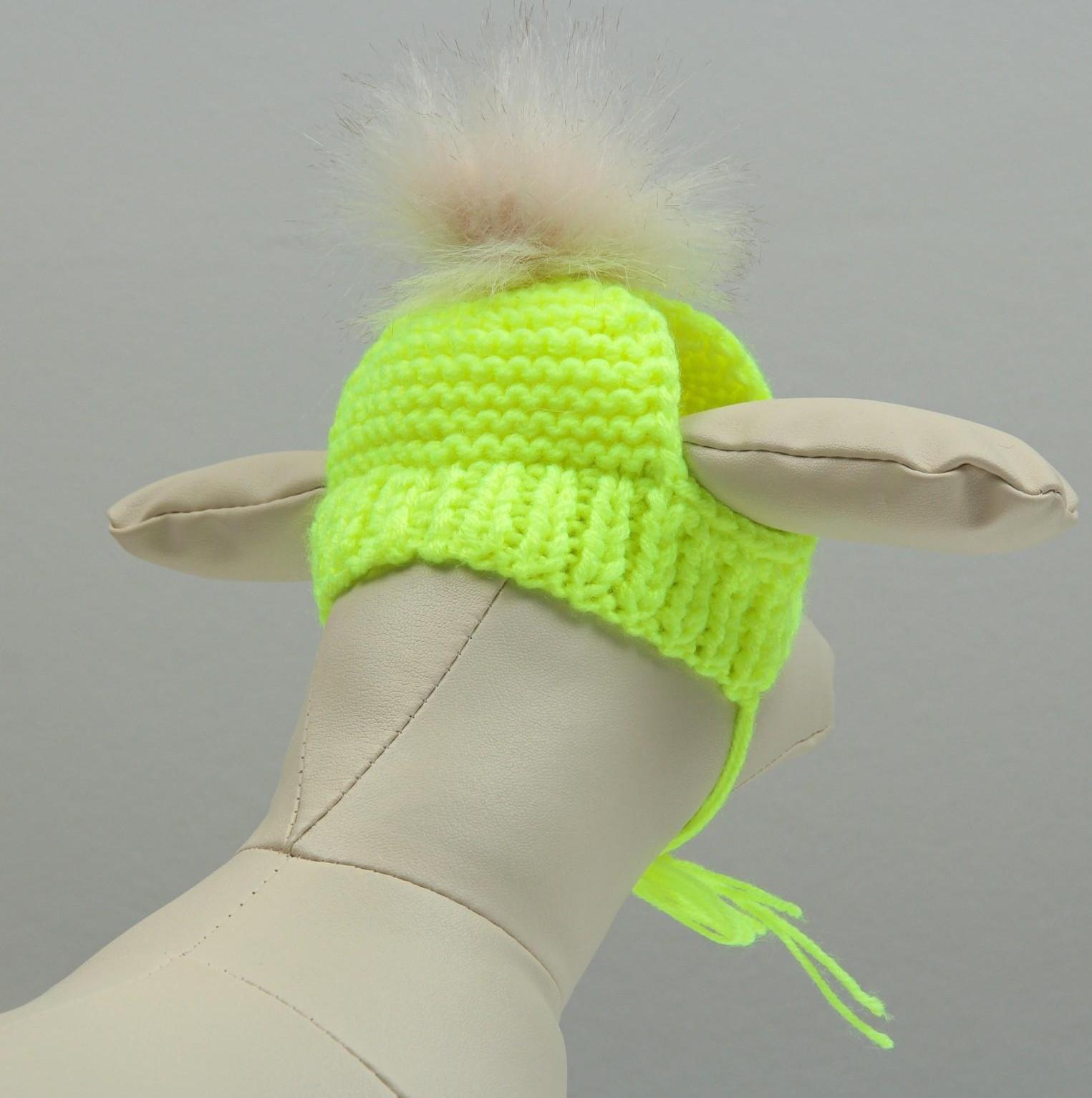 Шапка вязаная для собак, с помпоном, M-L (объем головы 28 см, высота 9 см), микс