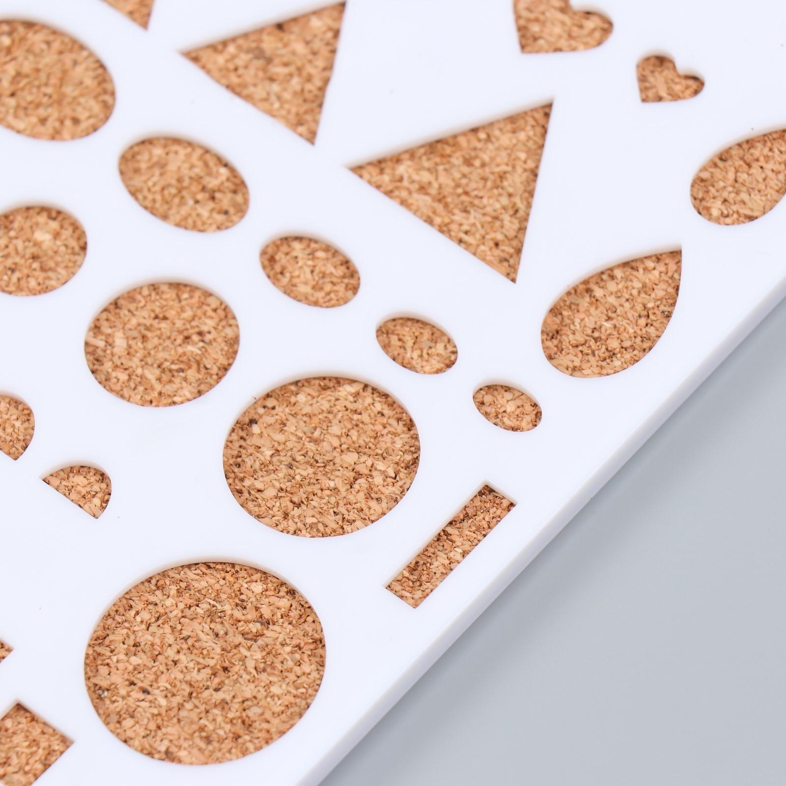 Набор инструментов для квиллинга(170 пол.0,5см, клей,иголки,линейка,пинцет,ин.д/кв.) 21х30см