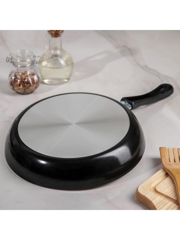 Сковорода Promo, d=24 см, стеклянная крышка, пластиковая ручка, антипригарное покрытие, цвет чёрный