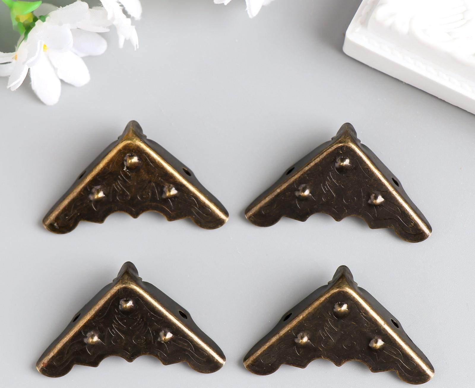 Уголок металл 