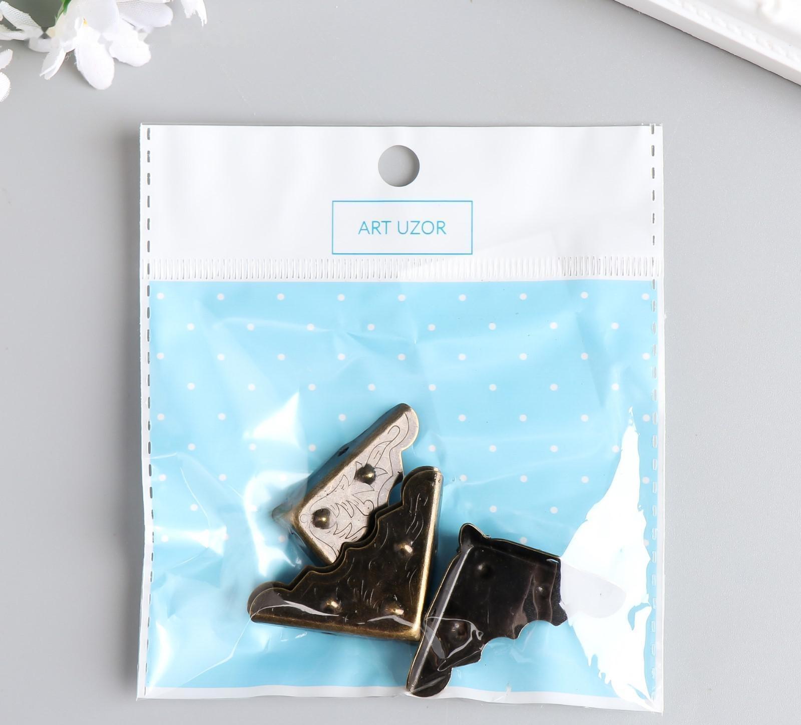 Уголок металл 