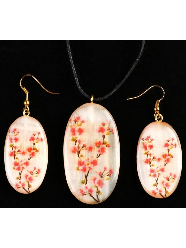 Набор: кулон и серьги «Сакура», селенит