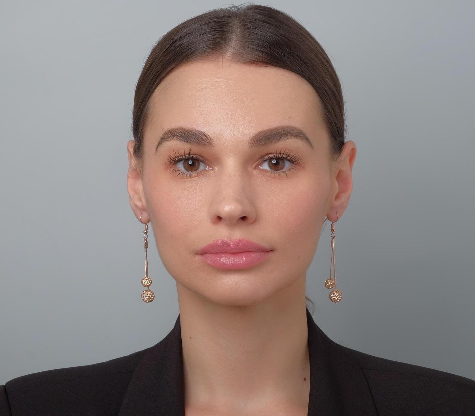 Серьги висячие со стразами 