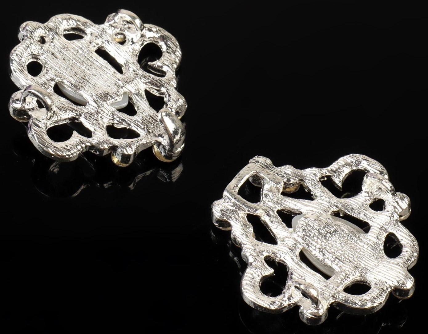 Декоративная застёжка «Узор», 6,5 × 3,5 см, цвет белый