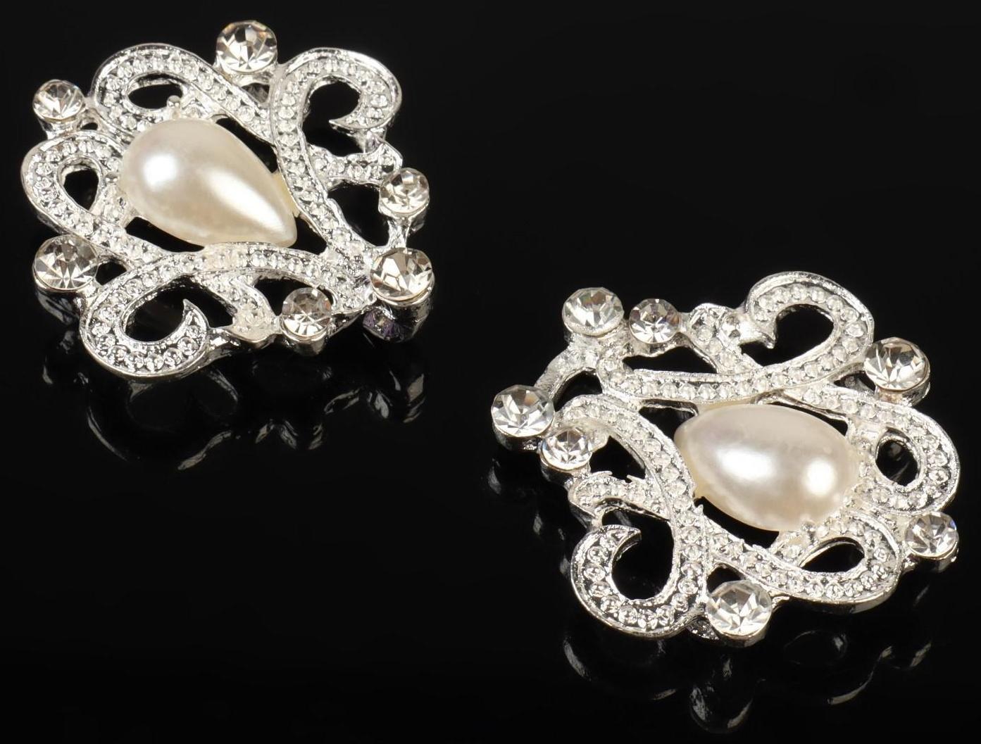 Декоративная застёжка «Узор», 6,5 × 3,5 см, цвет белый