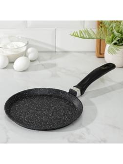 Сковорода блинная Доляна, d=22 см, антипригарное покрытие, пластиковая ручка, цвет чёрный
