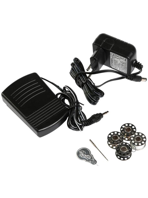 Швейная машинка FIRST FA-5700, 1 операция, полуавтомат, от батареек/сети, бело-зелёная