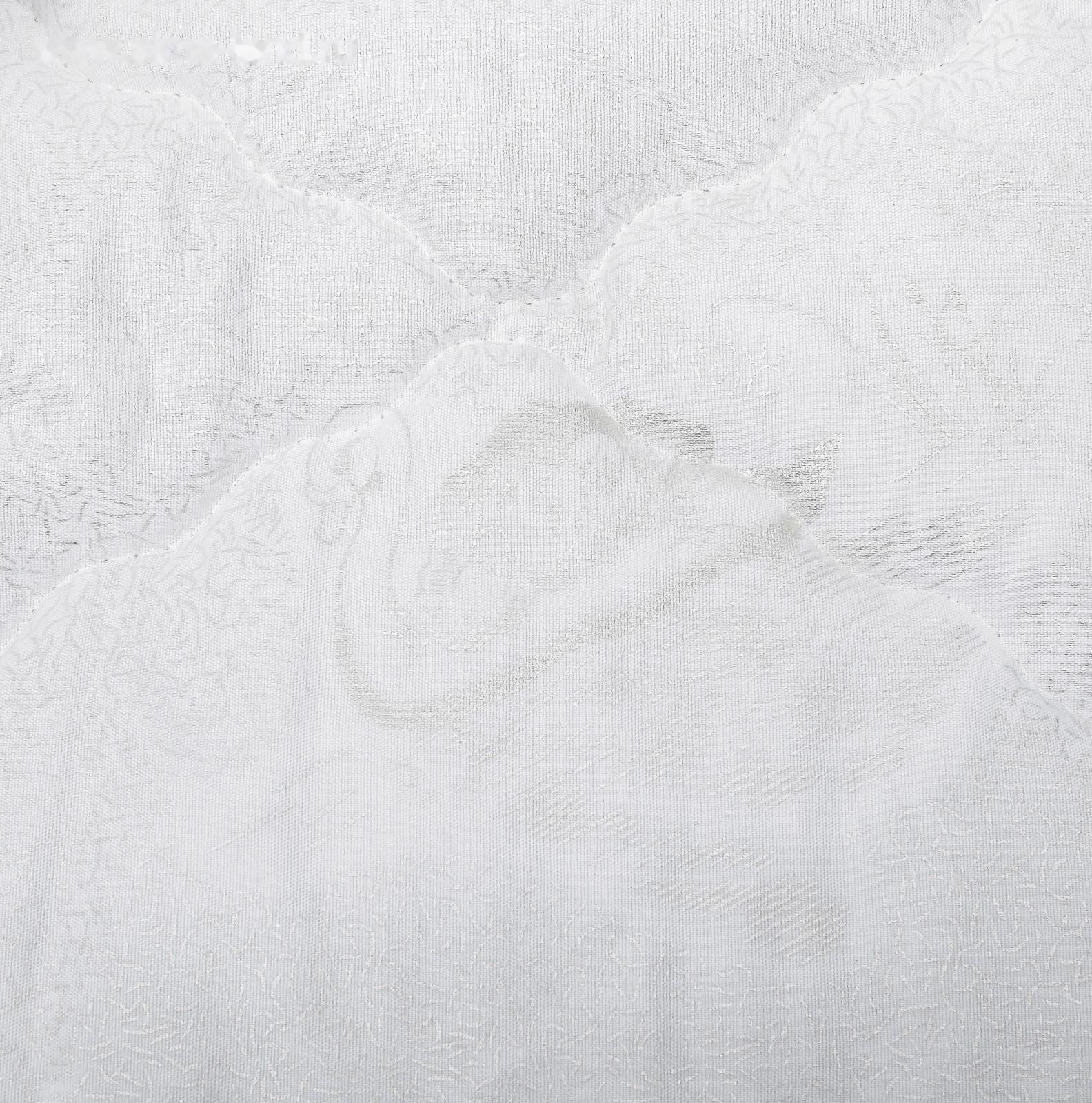 Одеяло стандартное 172х205 см, иск. лебяжий пух, ткань глосс-сатин, п/э 100%