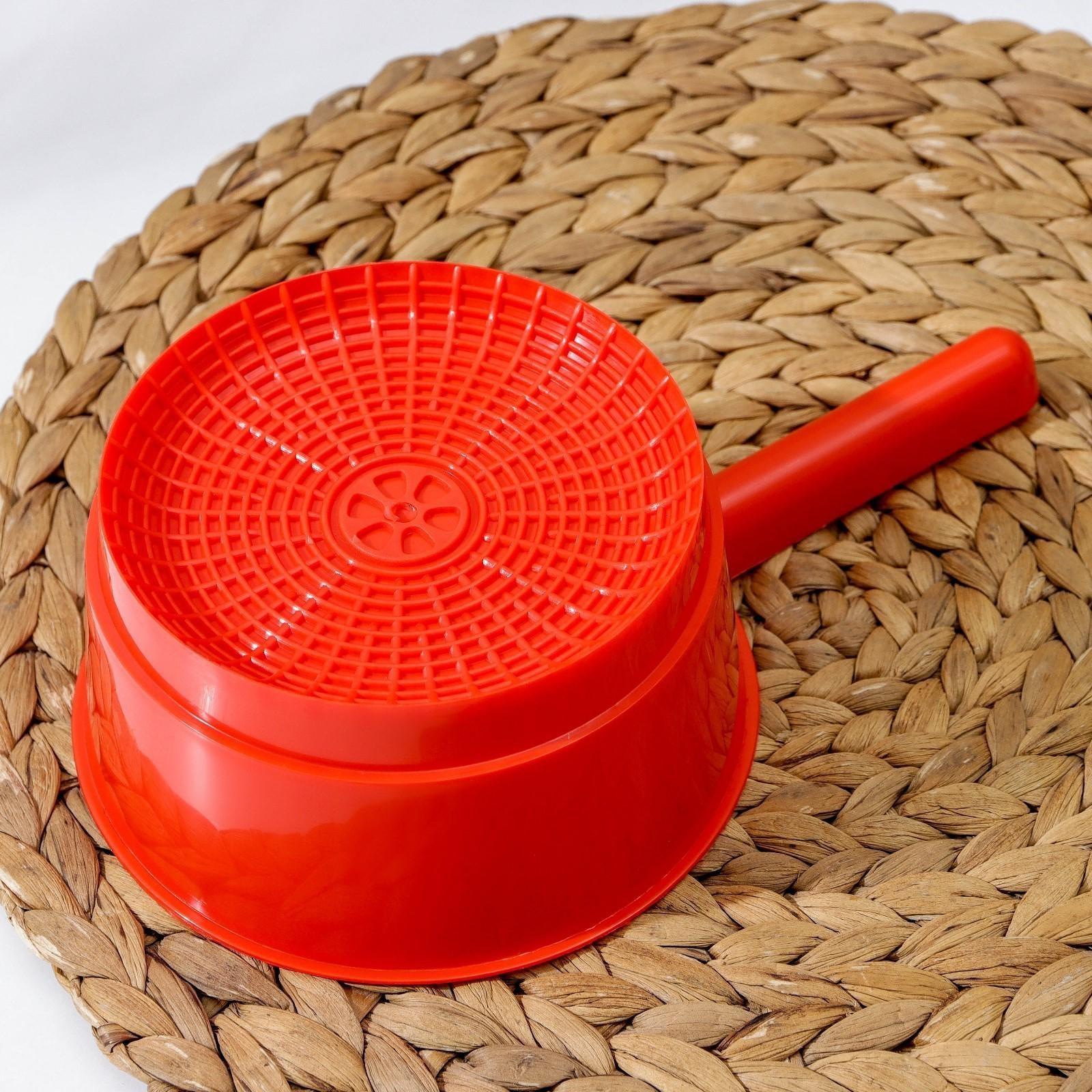 Сыродельница «Мини», d=12 см, внешний d=14 см, цвет красный