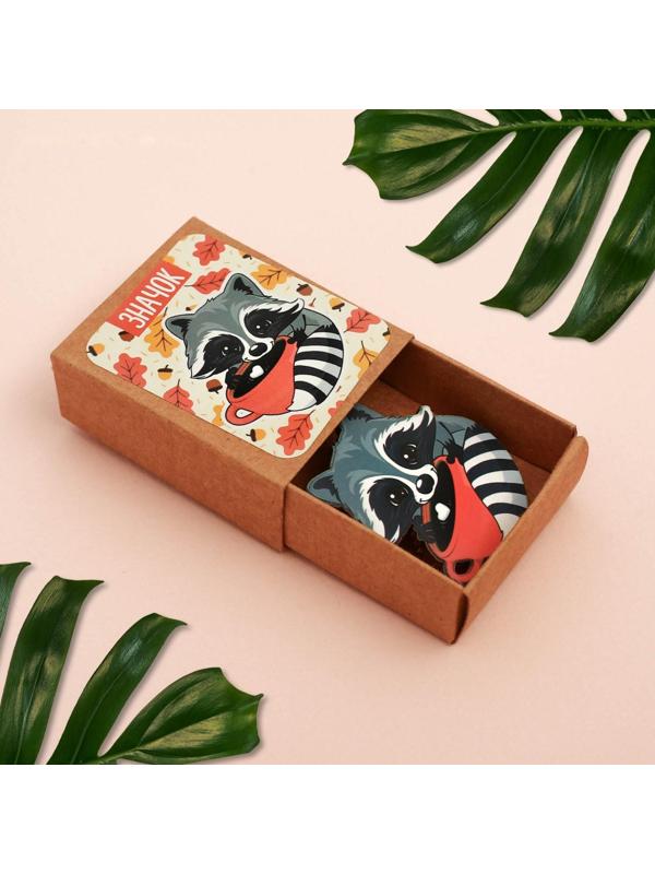 Значок в коробочке «Енот» 5 х 4 см